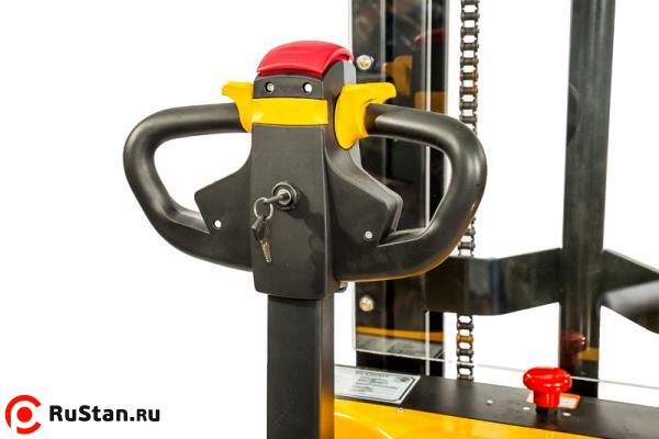 Штабелер электрический самоходный TOR 1,0т 2,0м PWS10S-2000 фото №2 Штабелер электрический самоходный TOR 1,0т 2,0м PWS10S-2000 фото №2