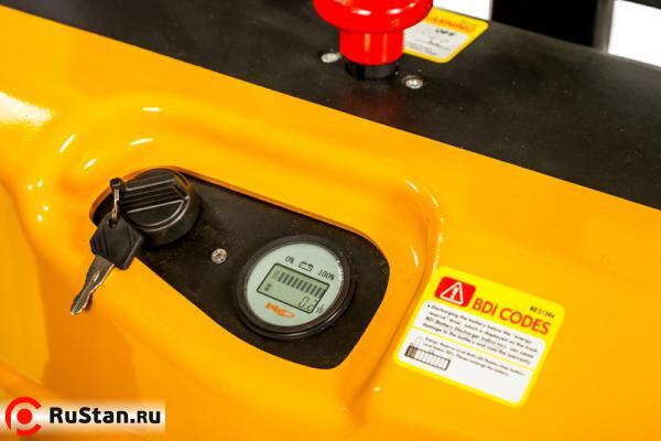 Штабелер электрический самоходный TOR 1,0т 1,6м WS10S-1600 фото №2 Штабелер электрический самоходный TOR 1,0т 1,6м WS10S-1600 фото №2