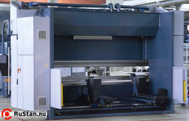 Гидравлический гибочный пресс Durma серии AD-S фото №4 Гидравлический гибочный пресс Durma серии AD-S фото №4