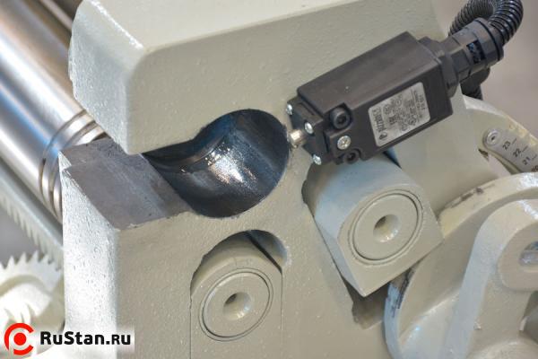 Вальцовочный станок электрический IR 1050x46 фото №4 Вальцы IR 1050x46 фото №4