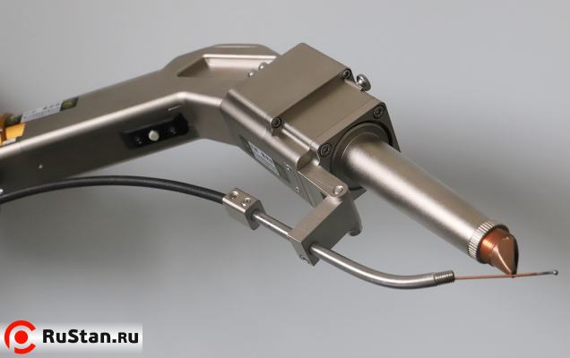 Ручная волоконно лазерная сварка LCW1500 II с податчиком проволоки (1,5кВт) фото №4 LCW1500 II фото №4