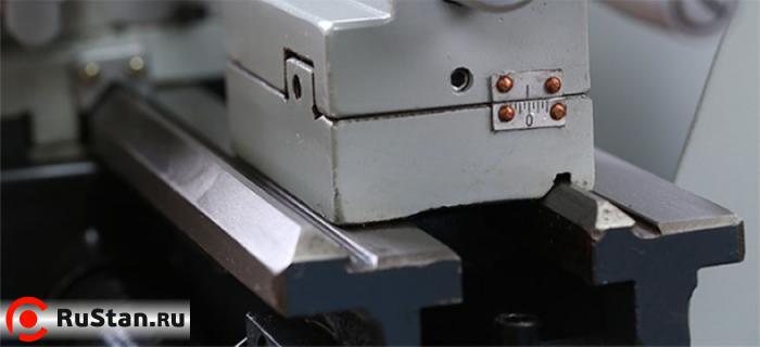 Направляющие станка прошли закалку ТВЧ (48-52 HRC) и шлифовку, что способствует повышению уровня надежности и точности обработки детали. фото №15 METAL MASTER MML 1830 фото №15