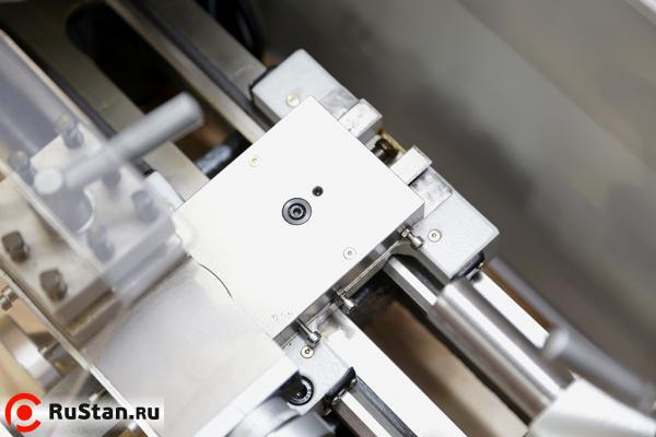 Наличие тавотниц на суппорте токарного станка, позволяет оперативно обслуживать и смазывать суппорт, избежать износа направляющих и довольствоваться комфортной работой и плавным перемещением рукоятки. фото №7 Metal Master MML 2140V фото №7